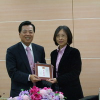 本系于十二月二十四日(周五)上午十时二十分,假农业综合馆一楼农经研讨室,邀请新光银行董事长 李增昌先生,就「农经人半甲子职涯经验分享」做专题演讲。