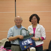 本系于十月八日(周五)上午十时二十分,假农业综合馆一楼农经研讨室,邀请台湾大学农业经济学系名誉教授 许文富博士,就「论述农业政策的基本概念」做专题演讲。